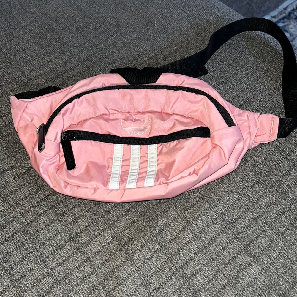 Adidas Fanny pack with 2 pockets